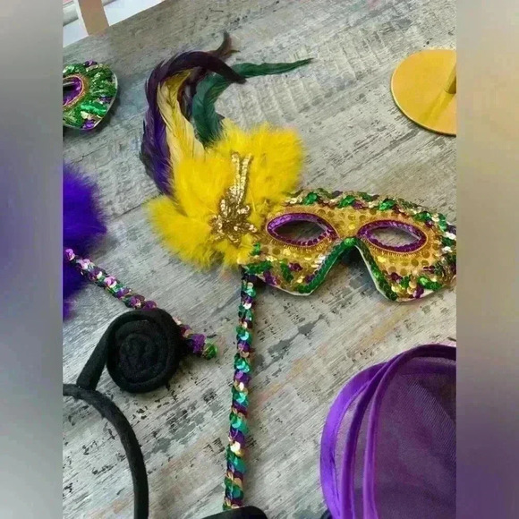 Lot of 11 Masks /Headbands - Picture 4 of 10